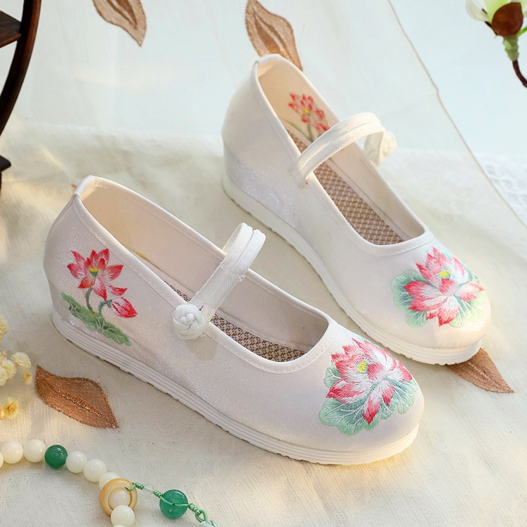 Embroidery Fabric - 2026 Women's White & Green Lotus
