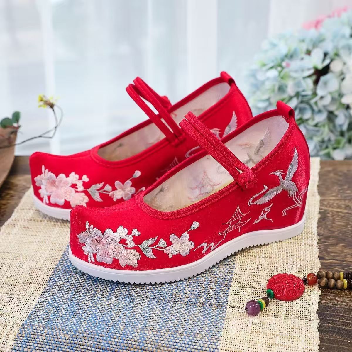 Embroidery Fabric - Women Increased Internal Embroidered Shoes Thick