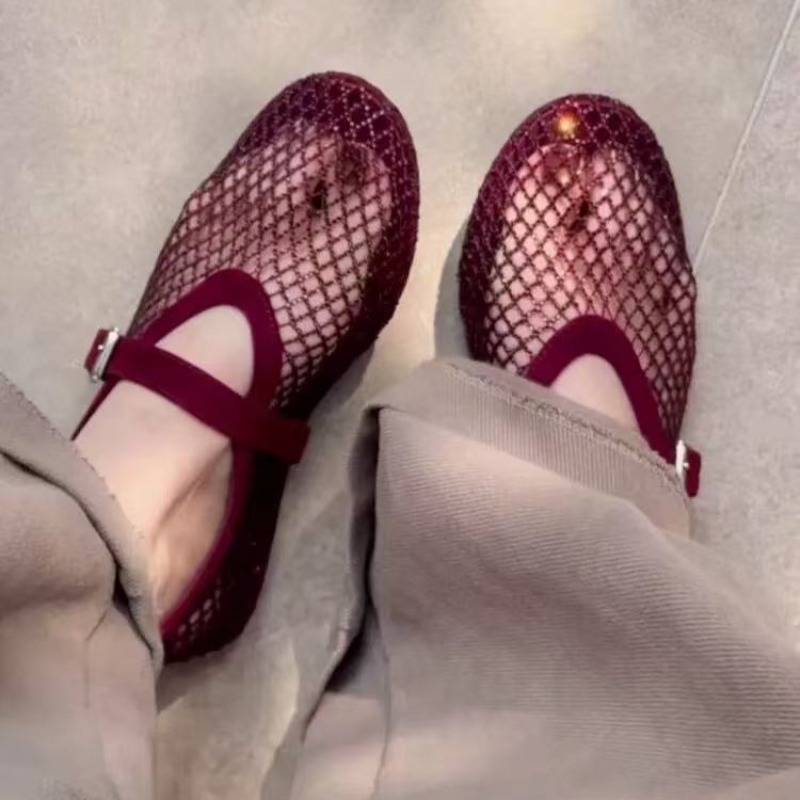 Hollow Rhinestone Baotou Sanda - Embroidery Flat Shoes review and price