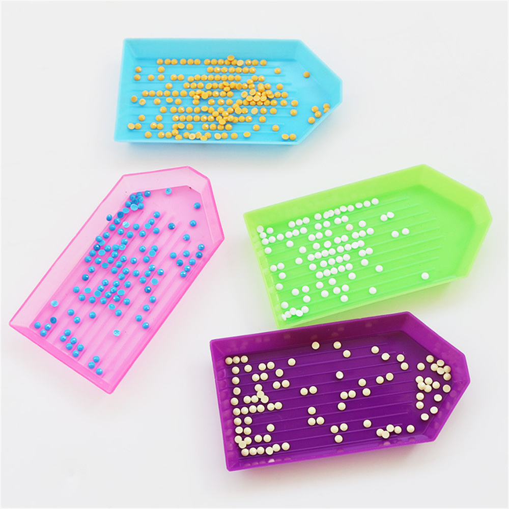 100pcs Plastic Sorting Trays D - Embroidery Underlay review and price